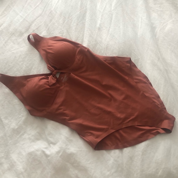 NWOT Knix Peekaboo Swimsuit - Picture 5 of 10